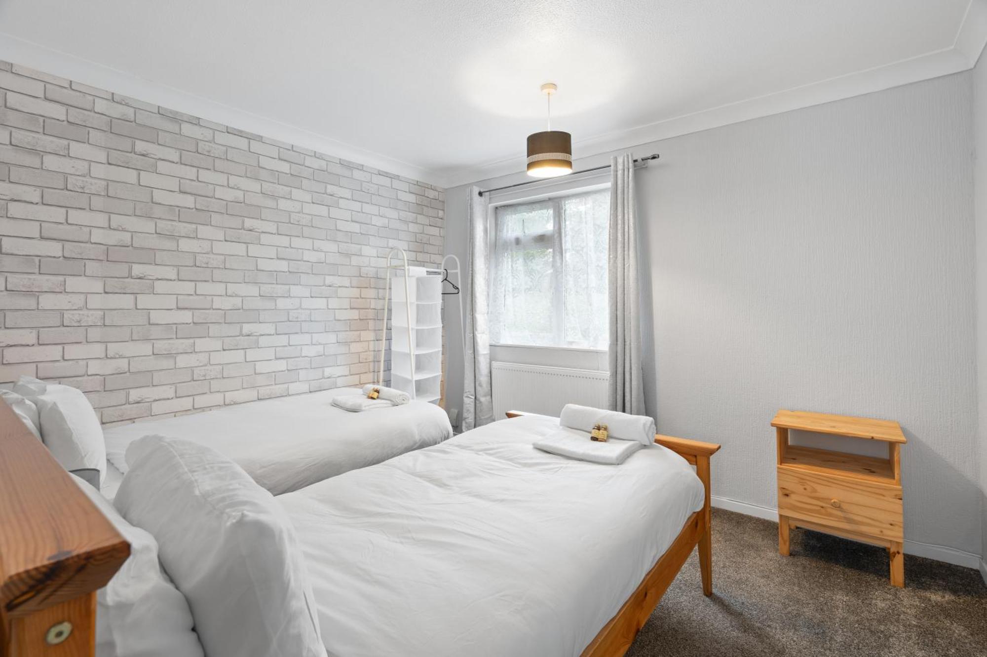 A Charming 3 Bed Home Next To Nec And Birmingham International Airport Marston Green Exterior foto