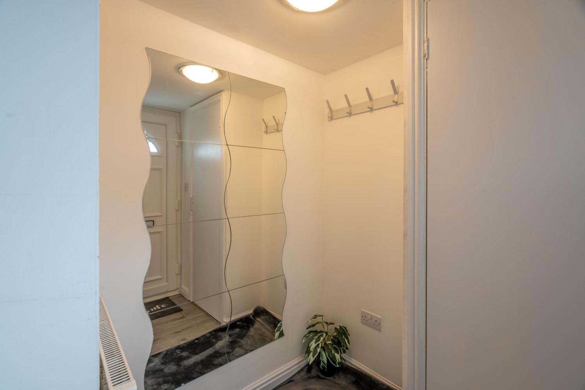 A Charming 3 Bed Home Next To Nec And Birmingham International Airport Marston Green Exterior foto